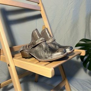 Freebird by Steven Train Mules